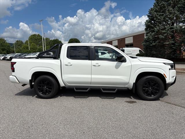 2023 Nissan Frontier SV - Photo 2