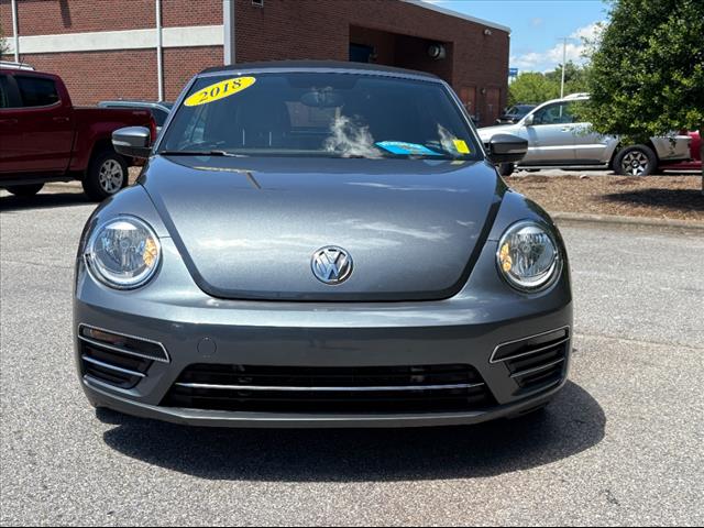 2018 Volkswagen Beetle Convertible SE - Photo 2