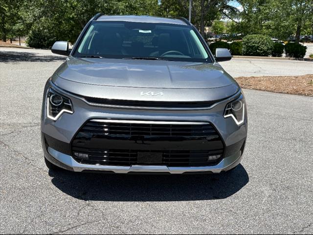 2025 Kia Niro EX Touring - Photo 2