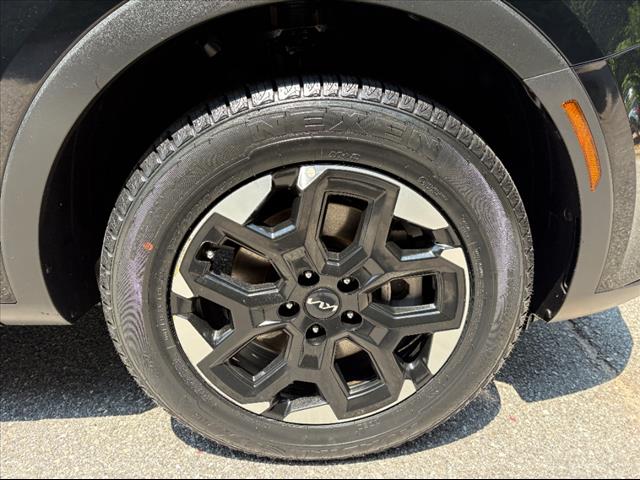 2024 Kia Sorento S - Photo 30