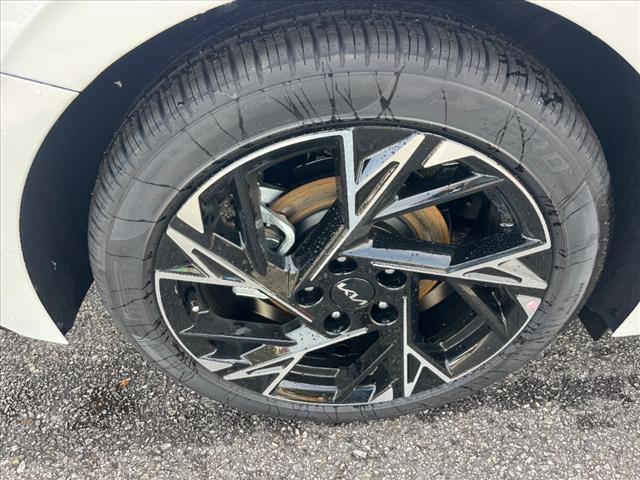 2025 Kia K5 GT-Line - Photo 30