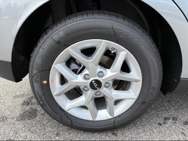 2025 Kia Soul LX - Photo 30