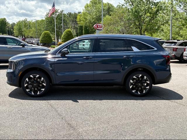 2025 Kia Sorento EX - Photo 3