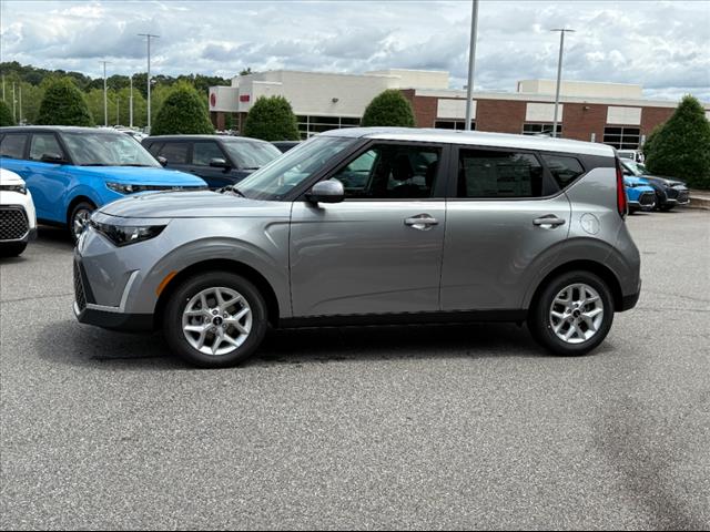 2025 Kia Soul LX - Photo 3