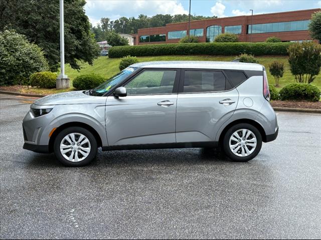 2023 Kia Soul LX - Photo 3