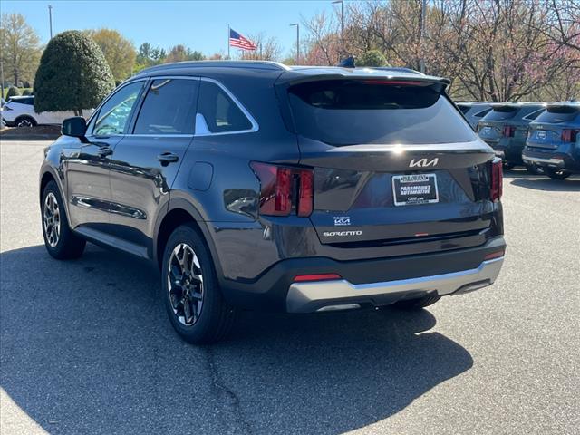 2025 Kia Sorento S - Photo 4