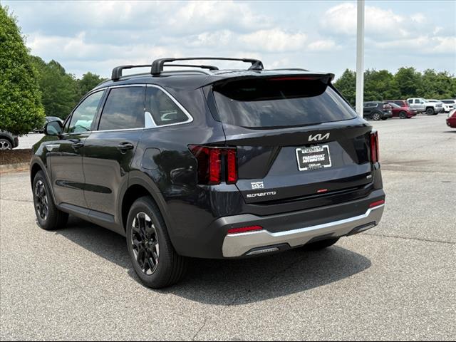 2025 Kia Sorento S - Photo 4