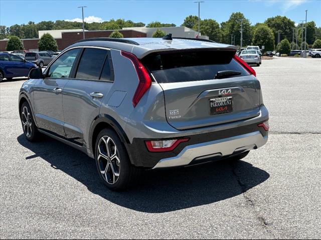 2025 Kia Niro EX Touring - Photo 4