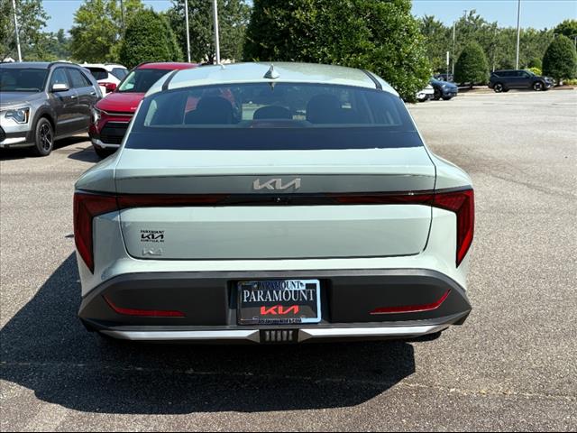 2025 Kia K4 LXS - Photo 5