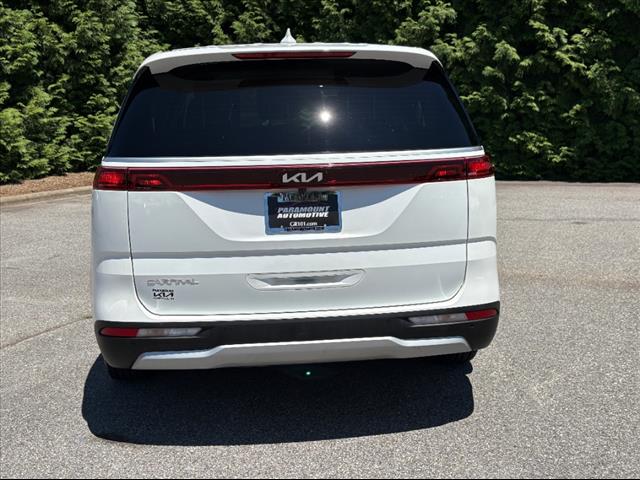 2024 Kia Carnival LX - Photo 5