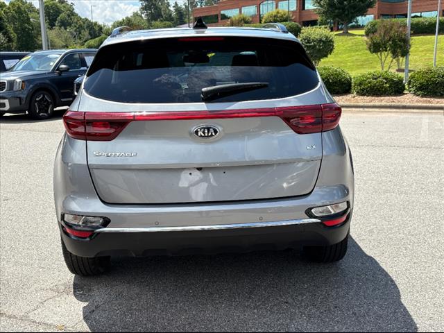 2022 Kia Sportage EX - Photo 5