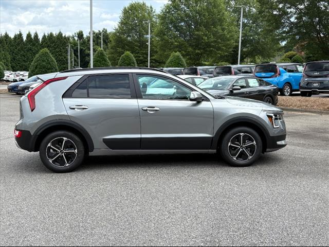 2025 Kia Niro EX - Photo 6