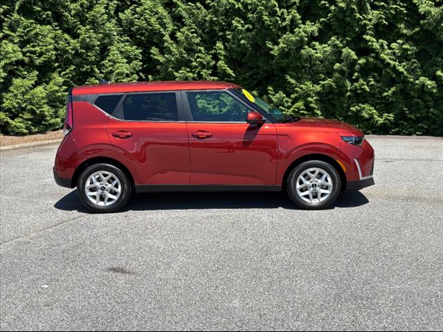 2024 Kia Soul LX - Photo 6