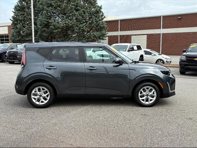 2024 Kia Soul LX - Photo 6