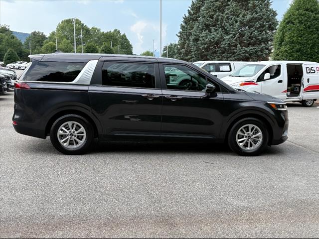 2023 Kia Carnival LX - Photo 6