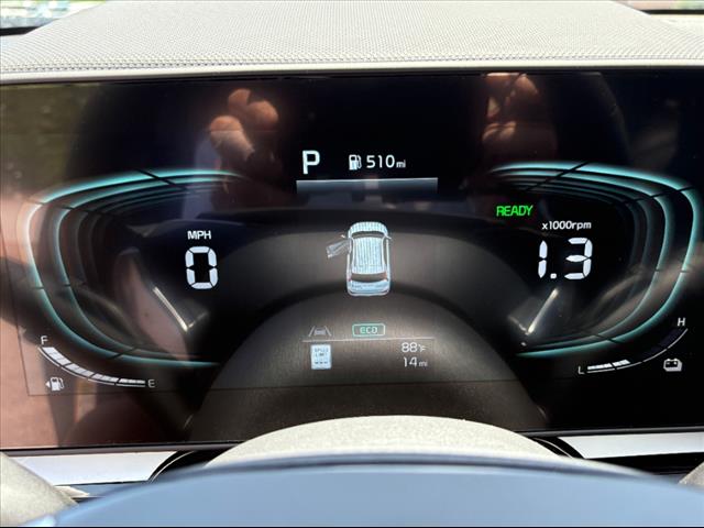 2025 Kia Niro EX Touring - Photo 8