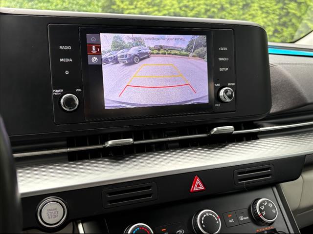 2023 Kia Carnival LX - Photo 9