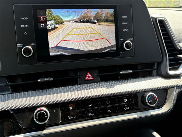 2025 Kia Sportage Hybrid EX - Photo 9
