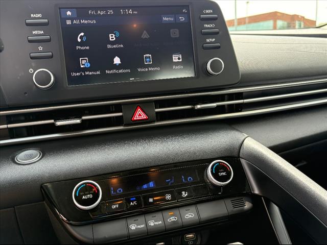 2023 Hyundai ELANTRA SEL