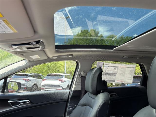 2025 Kia Sportage Hybrid EX
