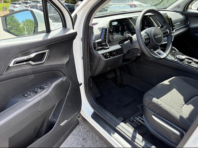 2025 Kia Sportage Hybrid LX