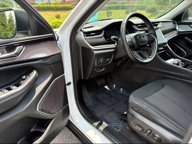 2022 Jeep Grand Cherokee L Laredo