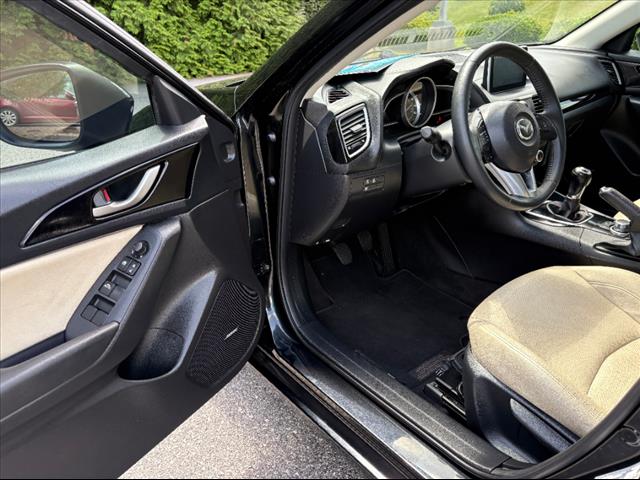 2015 Mazda Mazda3 i Touring
