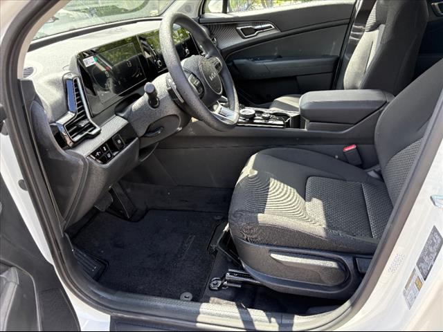 2025 Kia Sportage Hybrid LX