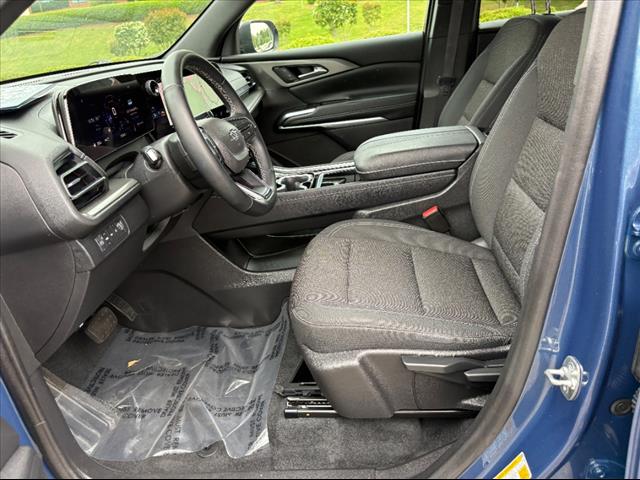 2024 Chevrolet Traverse LS