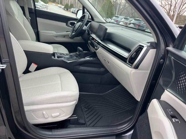 2025 Kia Sorento EX