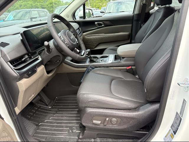 2025 Kia Carnival LXS
