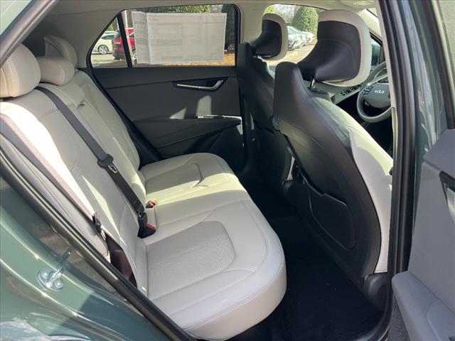 2025 Kia Niro EX