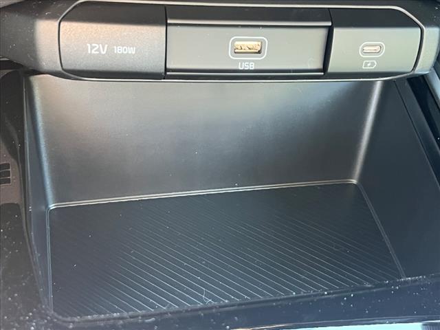 2025 Kia Niro LX