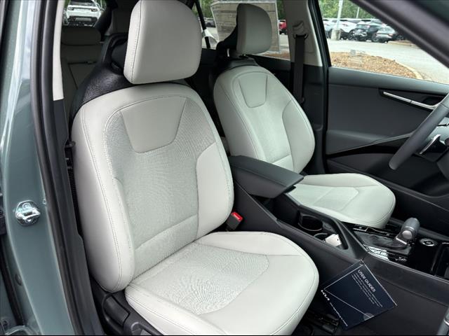2025 Kia Niro EX