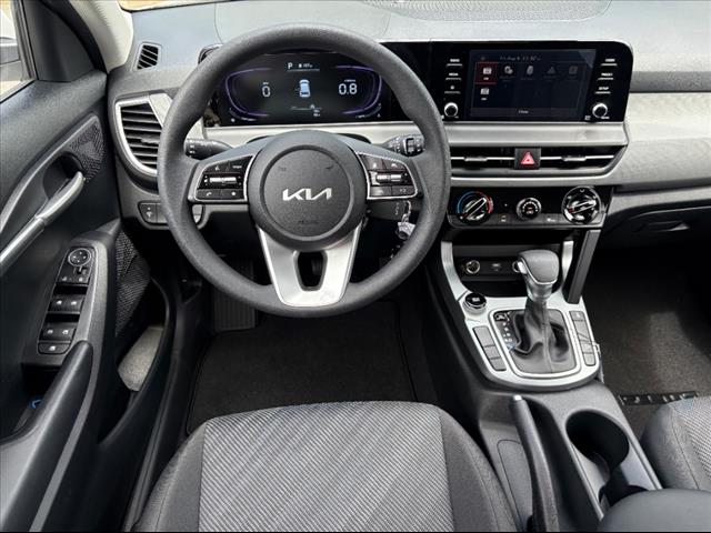 2025 Kia Seltos LX