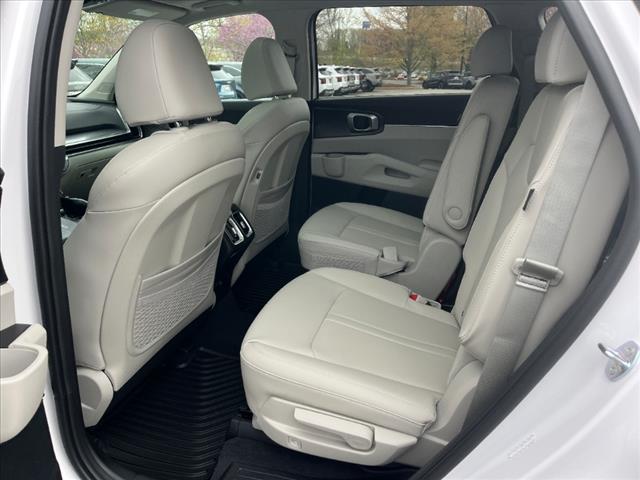 2025 Kia Sorento EX