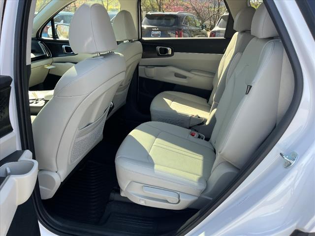 2025 Kia Sorento EX