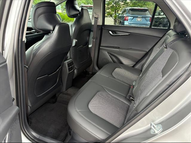 2025 Kia Niro EX