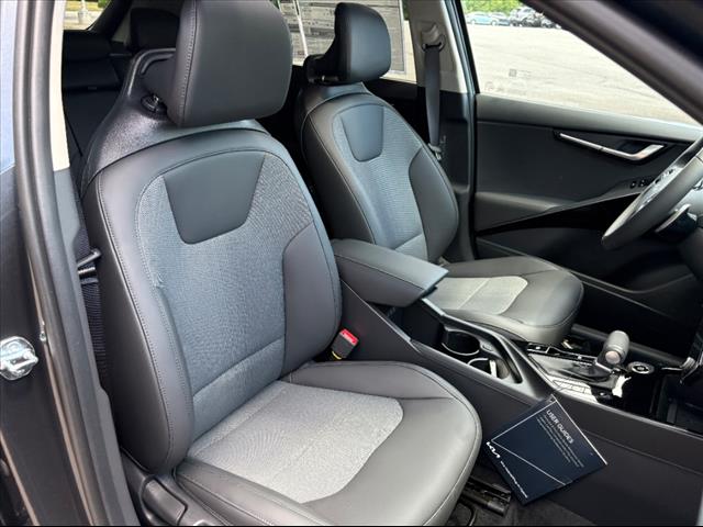 2025 Kia Niro EX Touring