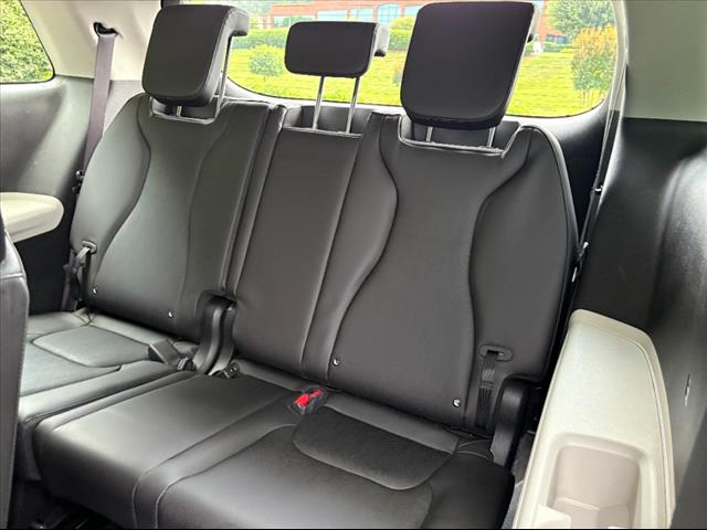 2023 Kia Carnival LX
