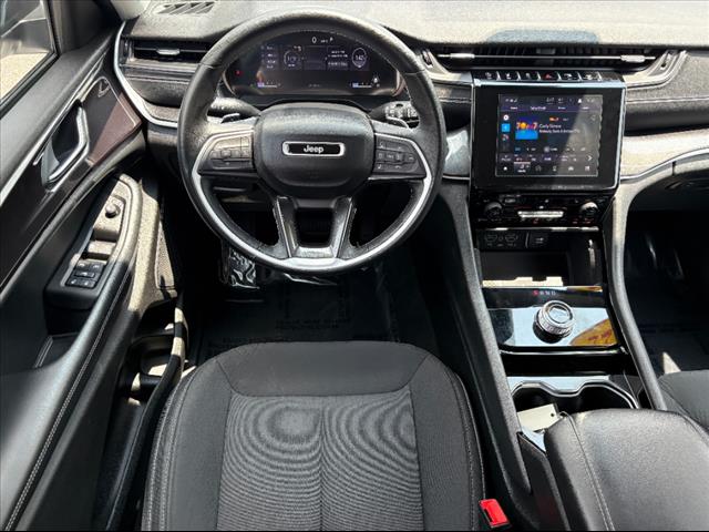 2022 Jeep Grand Cherokee L Laredo