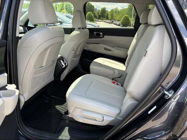 2025 Kia Sorento EX