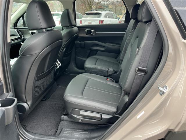 2025 Kia Sorento X-Line EX