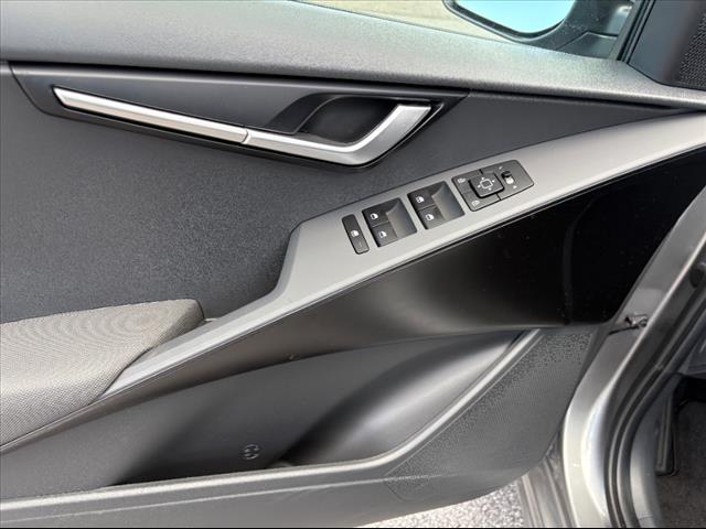 2025 Kia Niro LX