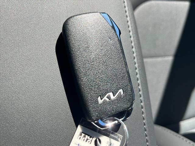 2025 Kia Niro EX