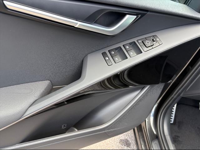 2025 Kia Niro EX Touring