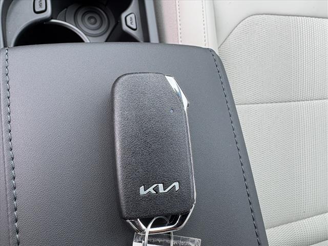 2025 Kia Niro EX