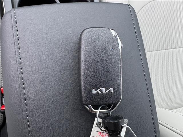 2025 Kia Niro EX