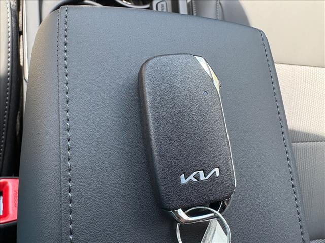 2025 Kia Niro EX Touring