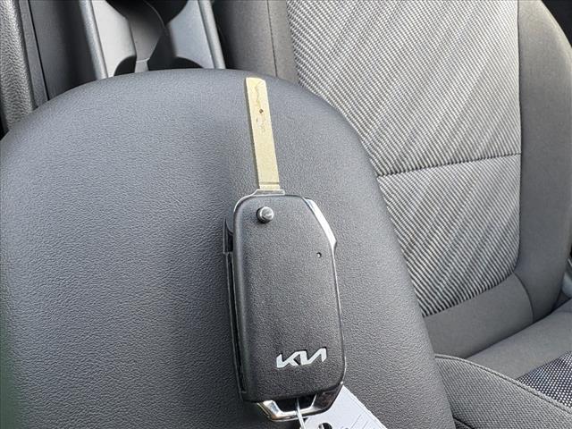 2025 Kia Seltos LX